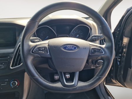 2018 Ford Focus - photo 11