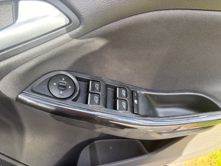 2016 Ford Focus - photo 19