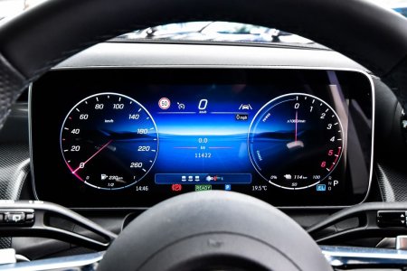 2025 Mercedes-Benz GLC - photo 18