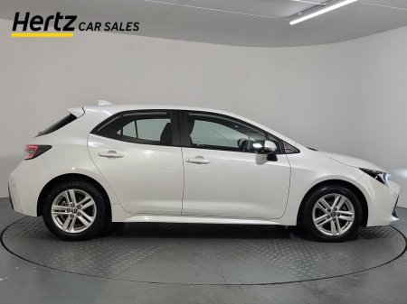 2023 Toyota Corolla - photo 2