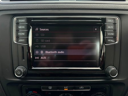 2016 Volkswagen Jetta - photo 21