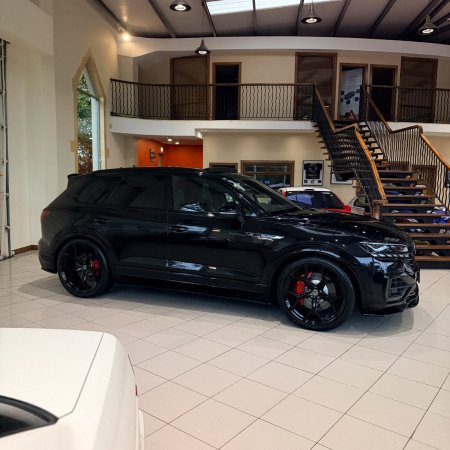 2022 Volkswagen Touareg - photo 8