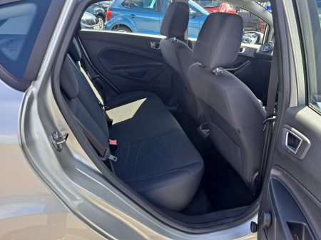 2017 Ford Fiesta - photo 14