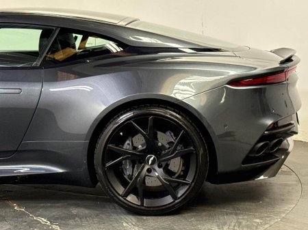 2019 Aston Martin DBS - photo 37