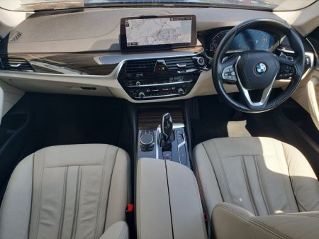 2021 BMW 5-Series - photo 4