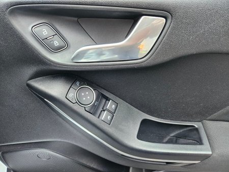 2019 Ford Fiesta - photo 18