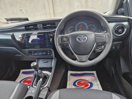 2016 Toyota Auris - photo 13