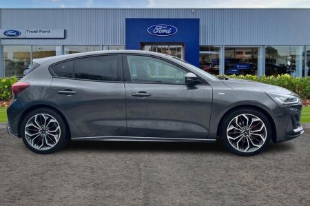 2023 Ford Focus - photo 3