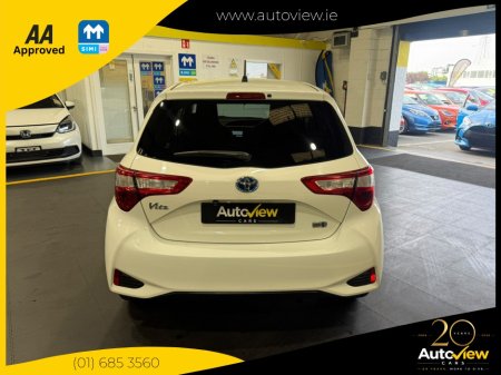 2020 Toyota Vitz - photo 7