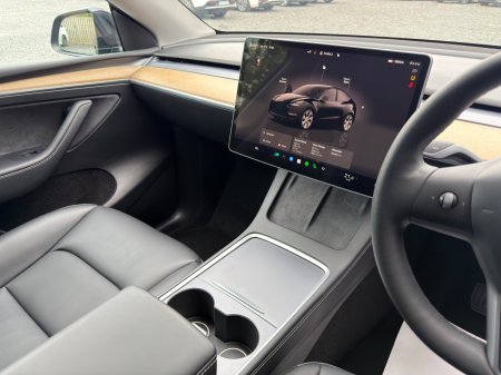 2022 Tesla Model Y - photo 10
