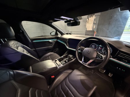 2021 Volkswagen Touareg - photo 12