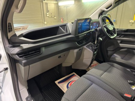 2025 Ford Transit Custom - photo 11