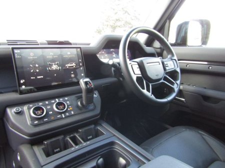 2023 Land Rover Defender - photo 9