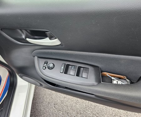 2021 Honda Fit - photo 6