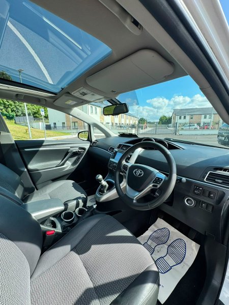 2014 Toyota Verso - photo 2