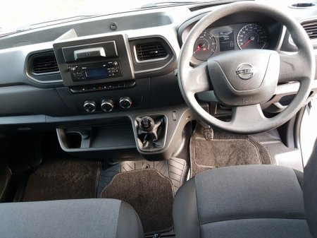 2024 Nissan Interstar - photo 3