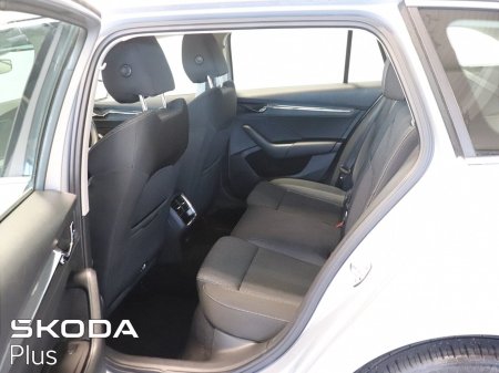 2021 Skoda Octavia - photo 7