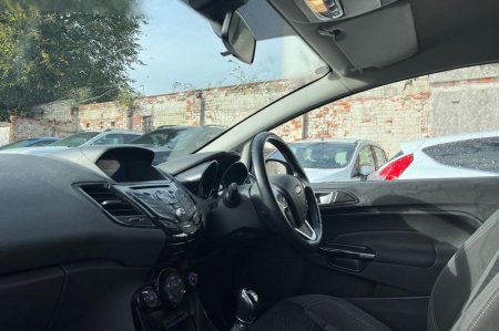 2017 Ford Fiesta - photo 18