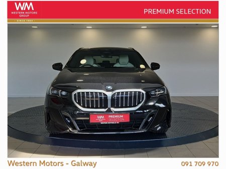 2025 BMW 5-Series - photo 2