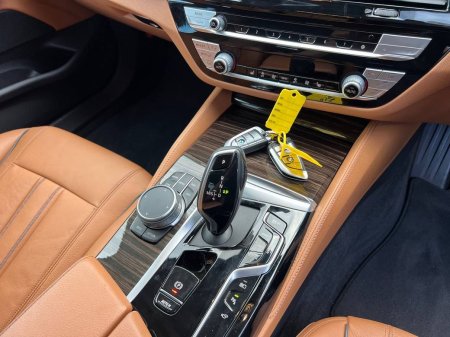 2022 BMW 5-Series - photo 11
