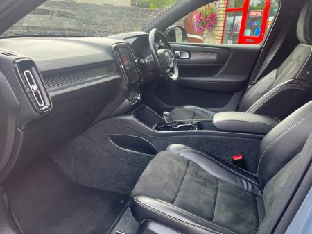 2021 Volvo XC40 - photo 16