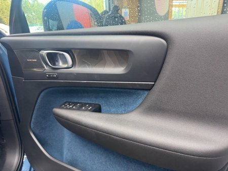 2023 Volvo XC40 - photo 13
