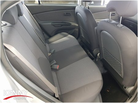 2011 Kia Rio - photo 26