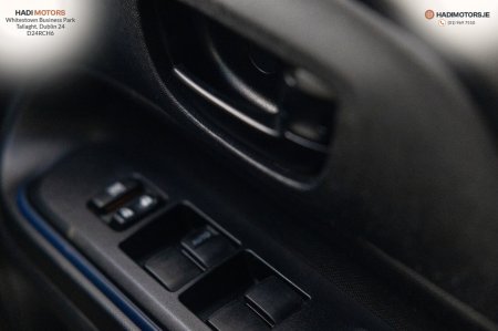 2015 Toyota Aqua - photo 18