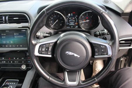 2019 Jaguar F-Pace - photo 17