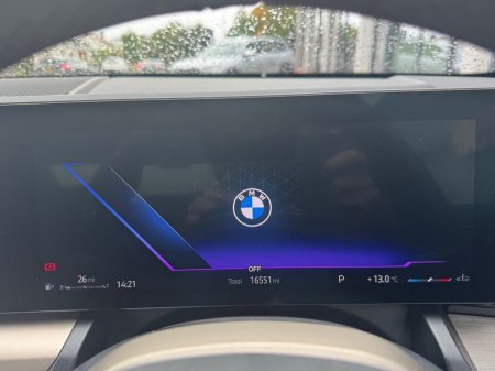 2024 BMW 5-Series - photo 29