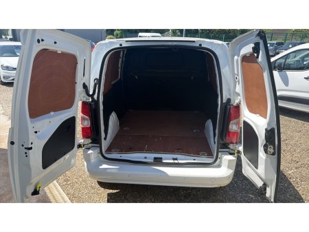 2021 Vauxhall Combo - photo 9