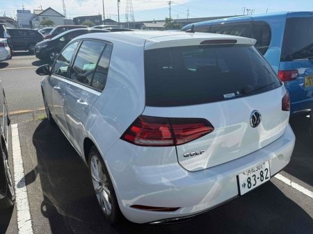 2019 Volkswagen Golf - photo 2