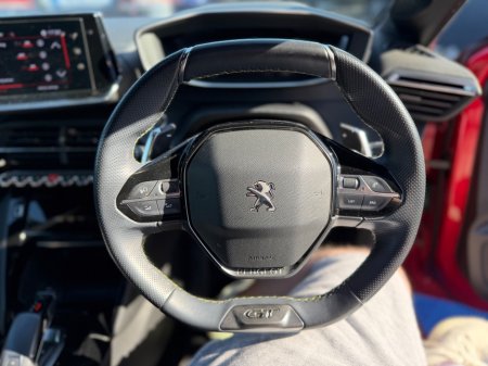 2021 Peugeot 208 - photo 18