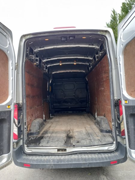 2018 Ford Transit - photo 2