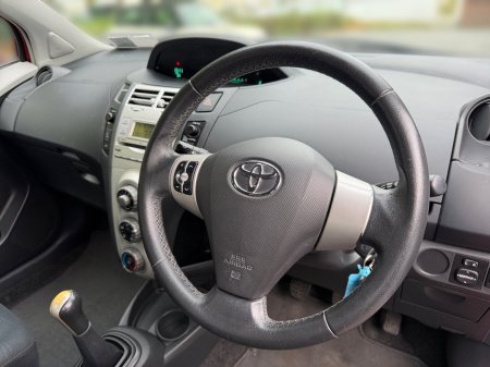2008 Toyota Yaris - photo 12