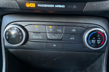 2018 Ford Fiesta - photo 30