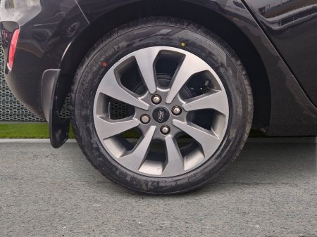 2021 Ford Fiesta - photo 8