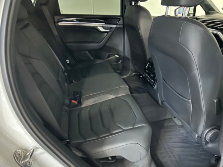 2019 Volkswagen Touareg - photo 29