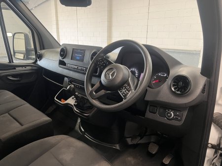 2023 Mercedes-Benz Sprinter - photo 3