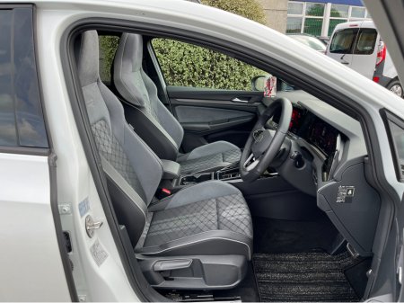 2024 Volkswagen Golf - photo 10