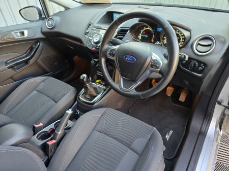 2014 Ford Fiesta - photo 11
