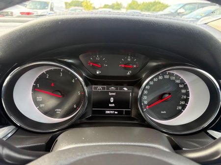 2018 Opel Insignia - photo 6