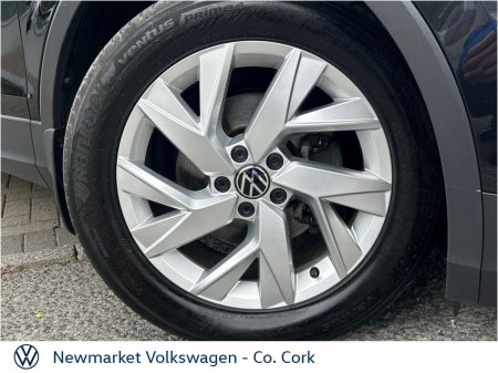 2021 Volkswagen Tiguan - photo 2
