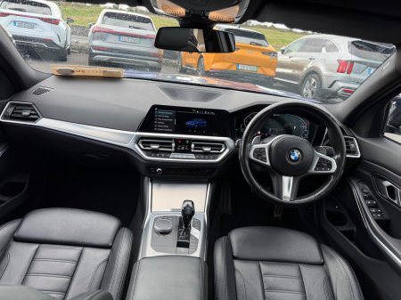 2021 BMW 3-Series - photo 12