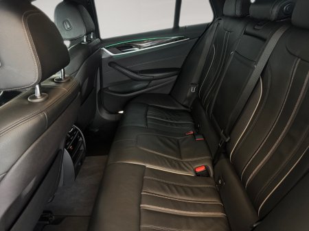 2017 BMW 5-Series - photo 16