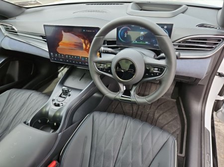 2025 BYD SEAL - photo 8