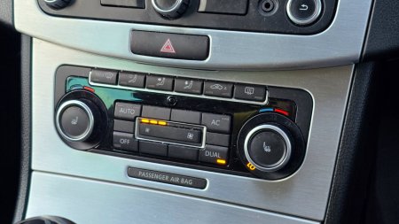 2011 Volkswagen Passat - photo 14