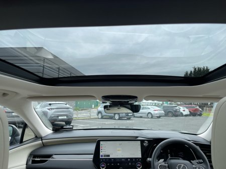 2025 Lexus RX450H+ - photo 14