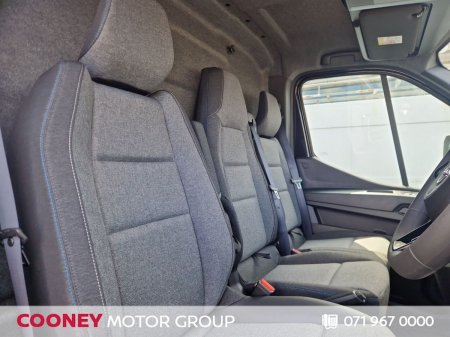 2027 Nissan Interstar - photo 6