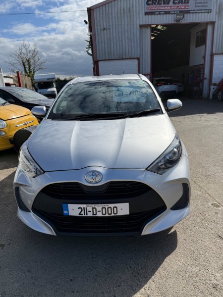 2021 Toyota Yaris - photo 2